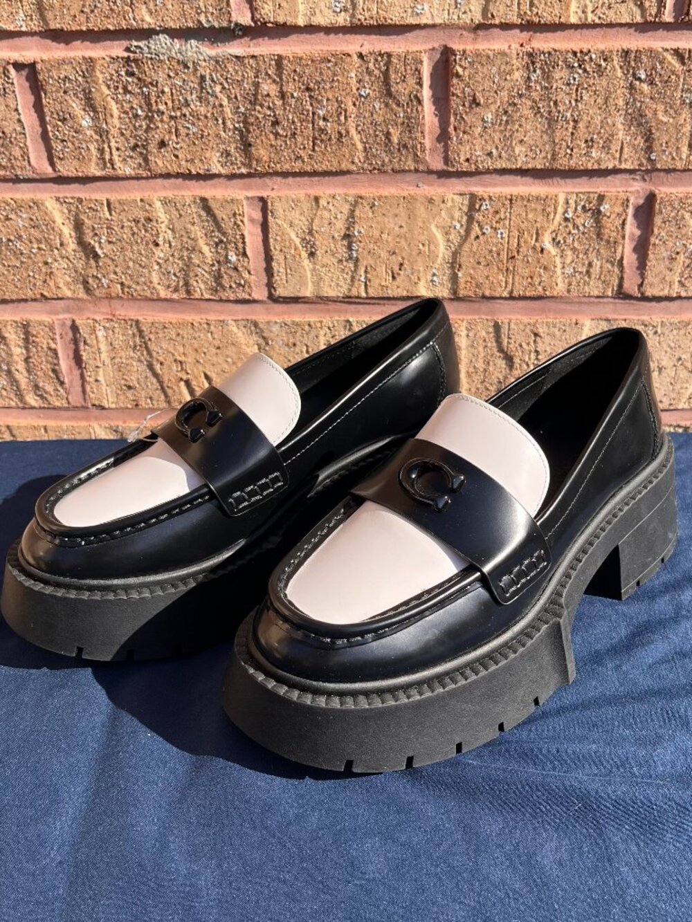 COACH Leah Platform Loafers Women’s Size 5 Leather Black White Lug Sole Shoes - Picture 1 of 16